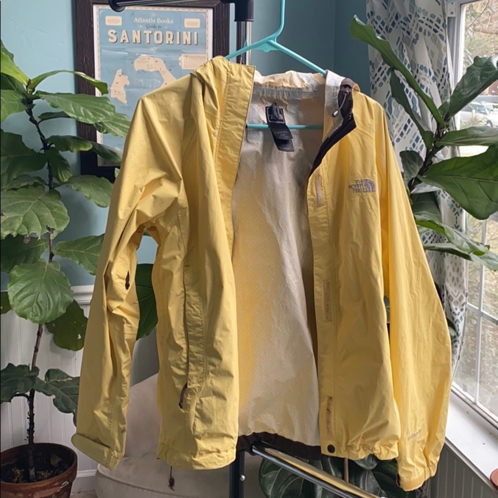 North face rain jacket size medium